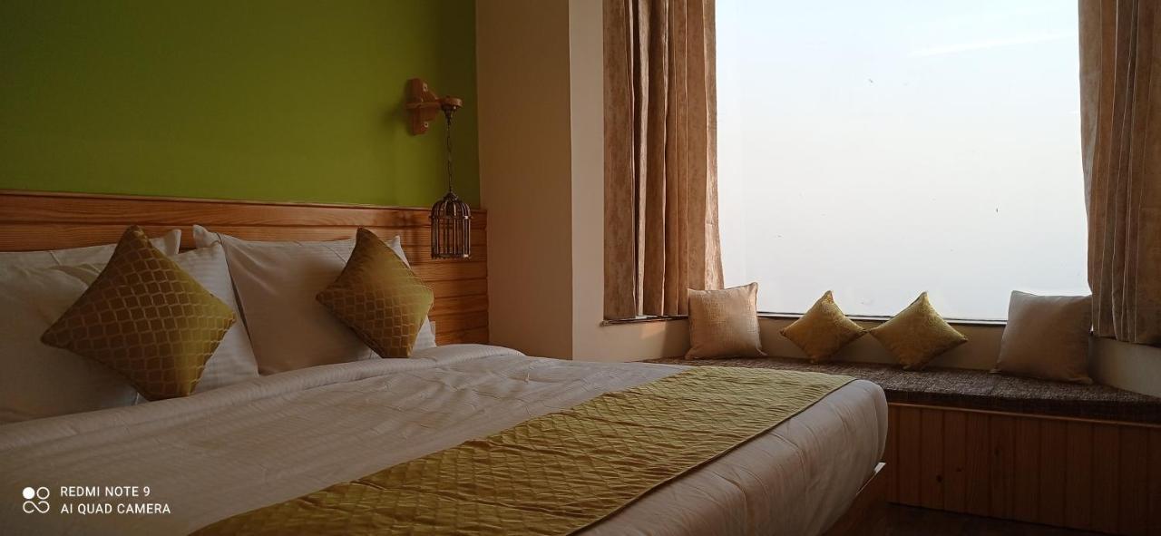 Tarangi Mussoorie Buitenkant foto